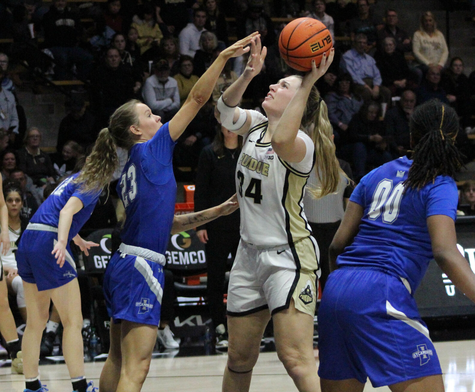 11/20/22 Indiana State, Caitlyn Harper shoots
